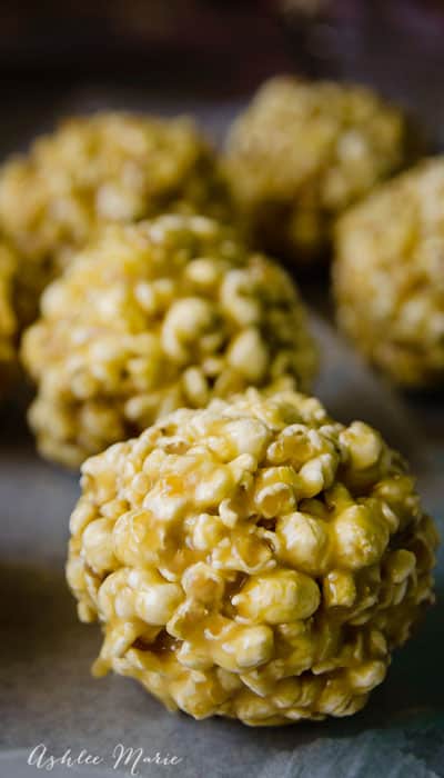 http://www.fleecefun.com/wp-content/uploads/2014/11/soft-caramel-popcorn-balls.jpg