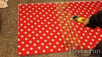 I love this child apron tutorial. It has a free sewing pattern. Great sewing project.