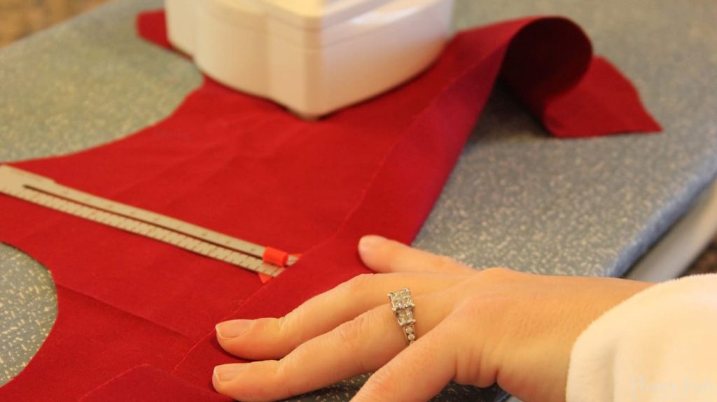 Preparing the apron bodice with fleecefun’s free template and tutorial