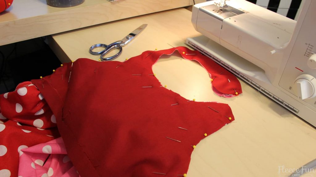 Completing the child apron with final sewing steps from fleecefun’s tutorial