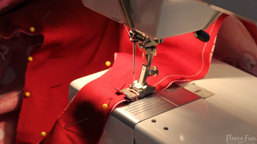 Completing the child apron with final sewing steps from fleecefun’s tutorial