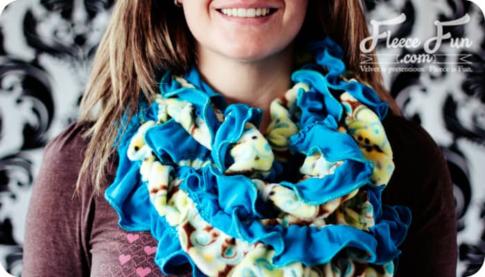 Saturday Morning Scarf – fleece scarf tutorial