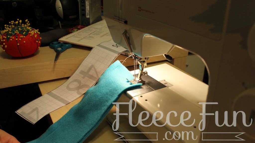 making the straps. I love this sleeping bag pack that turns into a backpack! It's a free sewing pattern and there is a video to make it easy! This sleeping bag pack how to is a great DIY sewing project.