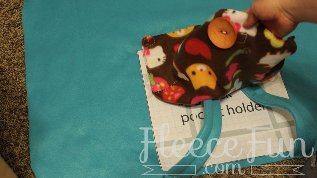 adding the top hatch. I love this sleeping bag pack that turns into a backpack! It's a free sewing pattern and there is a video to make it easy! This sleeping bag pack how to is a great DIY sewing project.