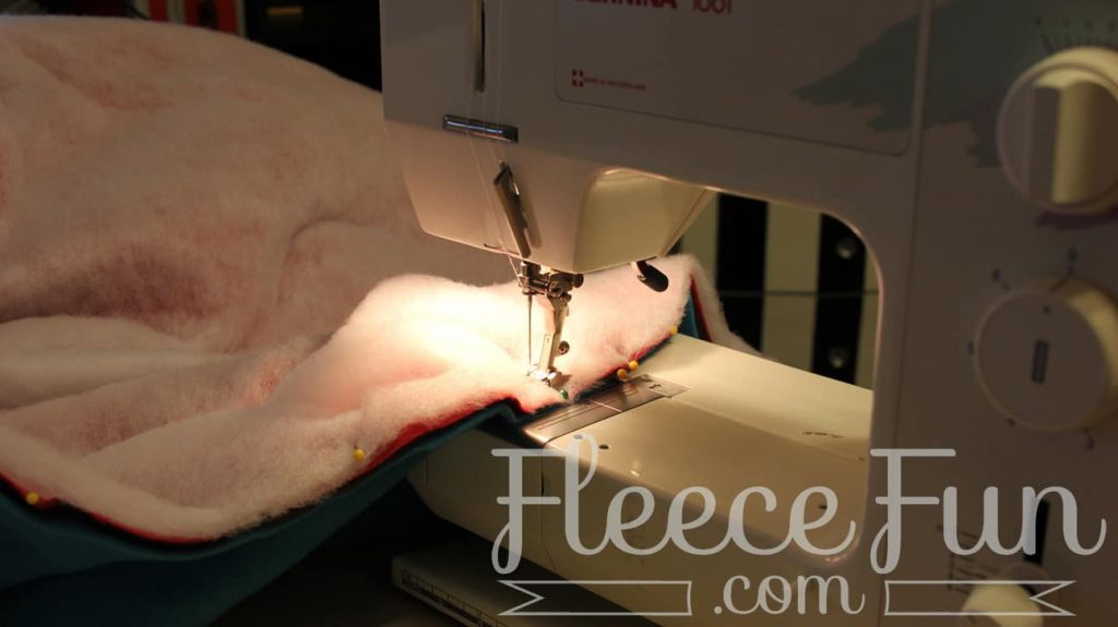 sewing the sandwich. I love this sleeping bag pack that turns into a backpack! It's a free sewing pattern and there is a video to make it easy! This sleeping bag pack how to is a great DIY sewing project.
