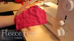sewing the gloves. These are so cute and they look really easy to make! This super easy fingerless gloves pattern takes just minutes to sew—and uses up those leftover ruffle scraps you couldn’t bear to toss. With only 2 simple steps and a free pattern, you’ll be cozy, crafty, and cute in no time. Perfect for playdates, dress-up, or just everyday flair!