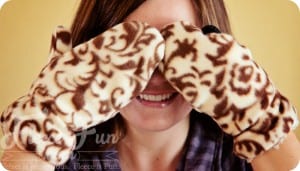 free mitten pattern feature
