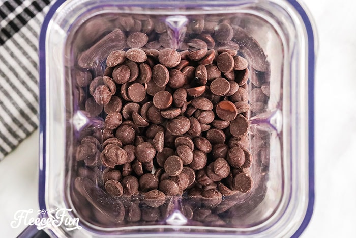 Premium cocoa powder blend for gifting featured with fleecefun and free template and tutorial.