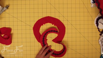assembling the collar. You can make a cape that is inspired by Princess Anna's cape form Disney's Frozen . This DIY costume idea is perfect for your little Disney Princess. The video makes it easy to sew.
