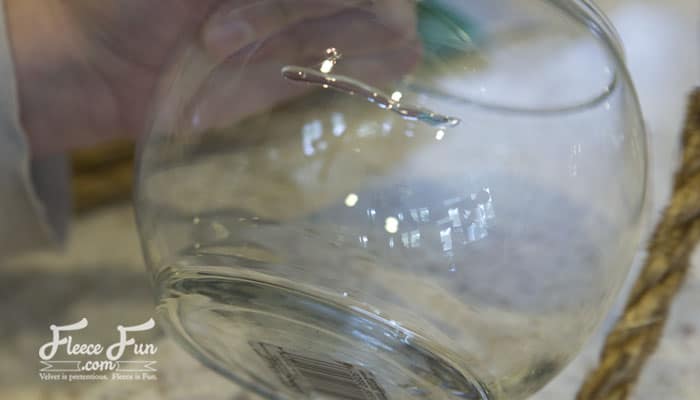 adding line of glue to bowl
