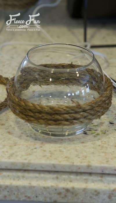 cutting the rope. I love these pirate centerpieces. These are a perfect pirate party DIY idea. I love these pirate centerpieces. These are a perfect pirate party DIY idea. #pirate #piratepartyideas #piratepartydecor