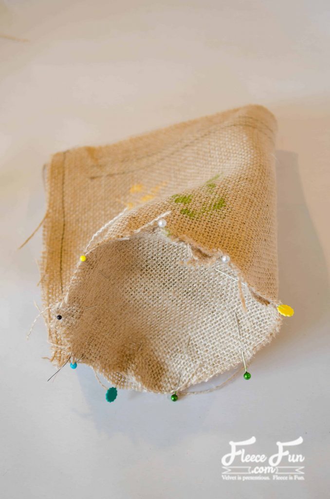 Attaching the base to the side panel. Gifting just got a glow-up. With this simple mason jar cover tutorial, you can turn any treat, mix, or cocoa into a thoughtful handmade gift. It’s all about the details—and this burlap wrap adds that cozy, homespun charm everyone loves. Follow the free tutorial and wrap your jars in something special this holiday.