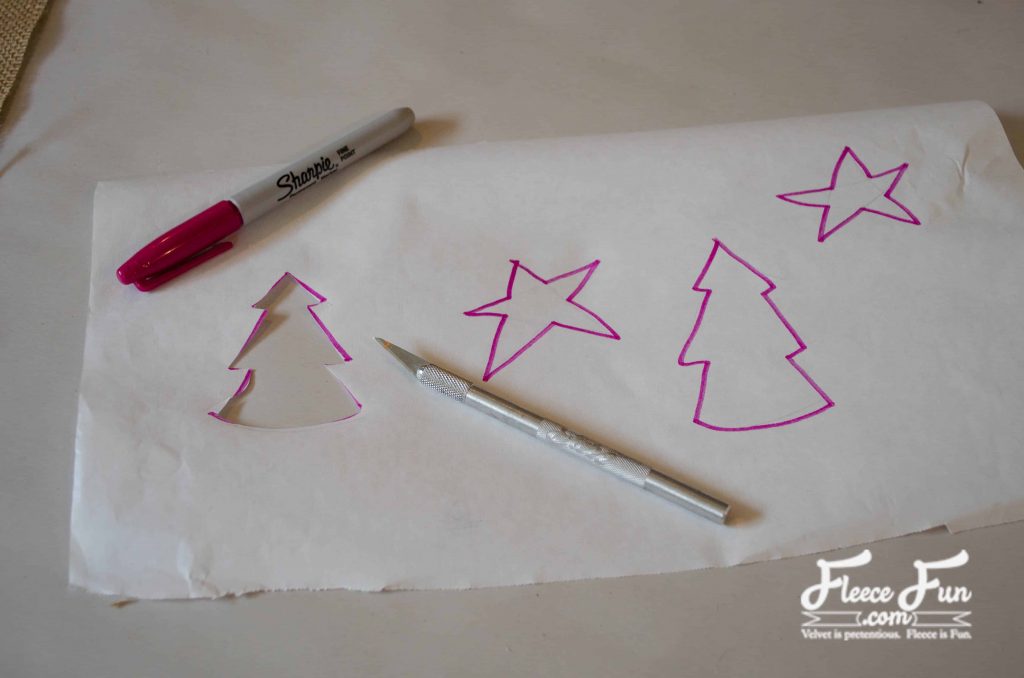 Creating the holiday stencil. Gifting just got a glow-up. With this simple mason jar cover tutorial, you can turn any treat, mix, or cocoa into a thoughtful handmade gift. It’s all about the details—and this burlap wrap adds that cozy, homespun charm everyone loves. Follow the free tutorial and wrap your jars in something special this holiday.