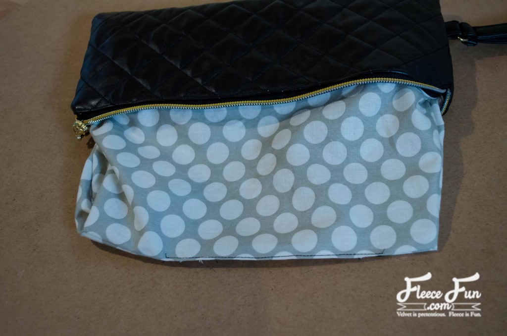 finishing the leather clutch. Love this Quilted Leather Clutch Tutorial! it looks simple to make and so chic! I want to sew this.
