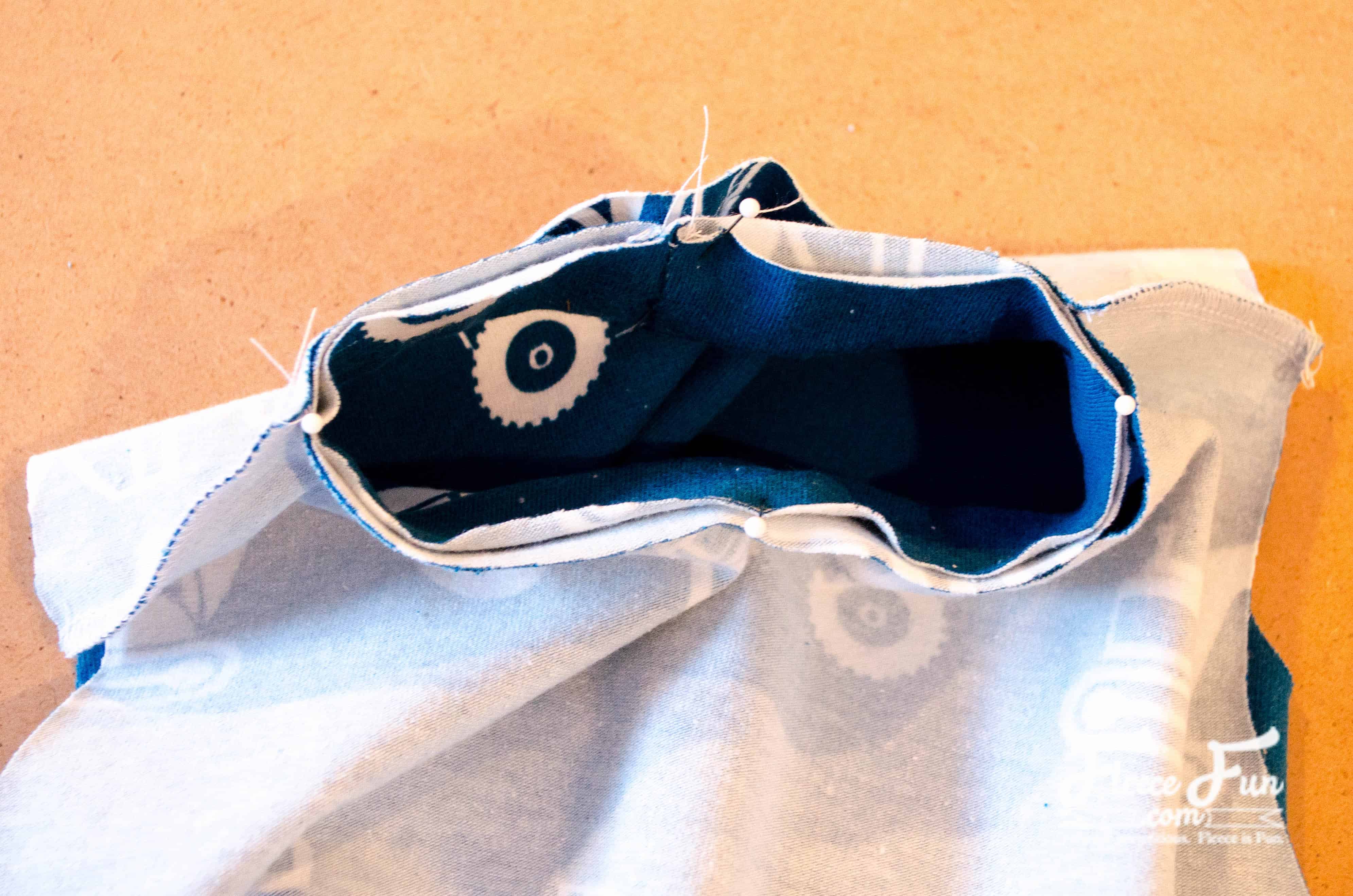 sewing the neck band. I can learn how to to make a baby t shirt with this easy to follow tutorial and free sewing pattern! I love this DIY idea, It's a perfect wardrobe staple for a baby.