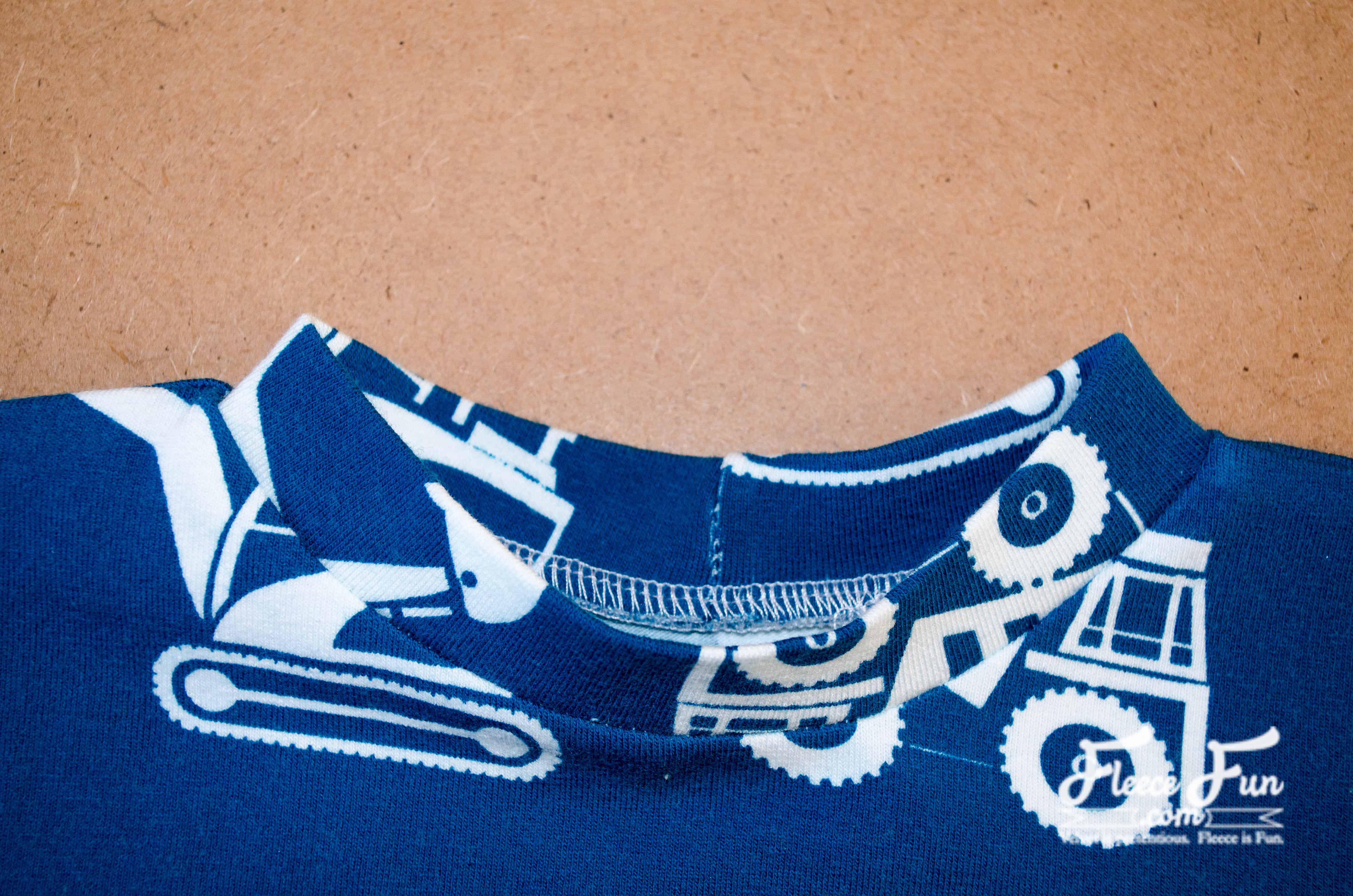 sewing the neckline. I can learn how to to make a baby t shirt with this easy to follow tutorial and free sewing pattern! I love this DIY idea, It's a perfect wardrobe staple for a baby.