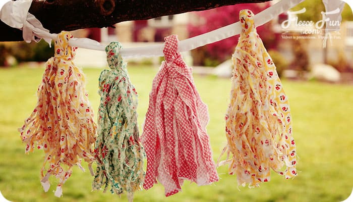 Ragged Tassels (no sew) party decor tutorial
