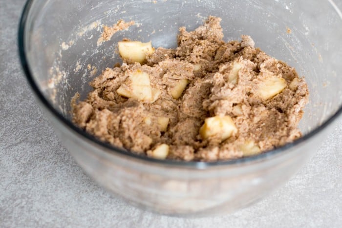 And dry ingredients. Enjoy Cinnamon Apple Scones with this free recipe, a cozy autumn treat perfect for breakfast, brunch, or sharing warm with friends.