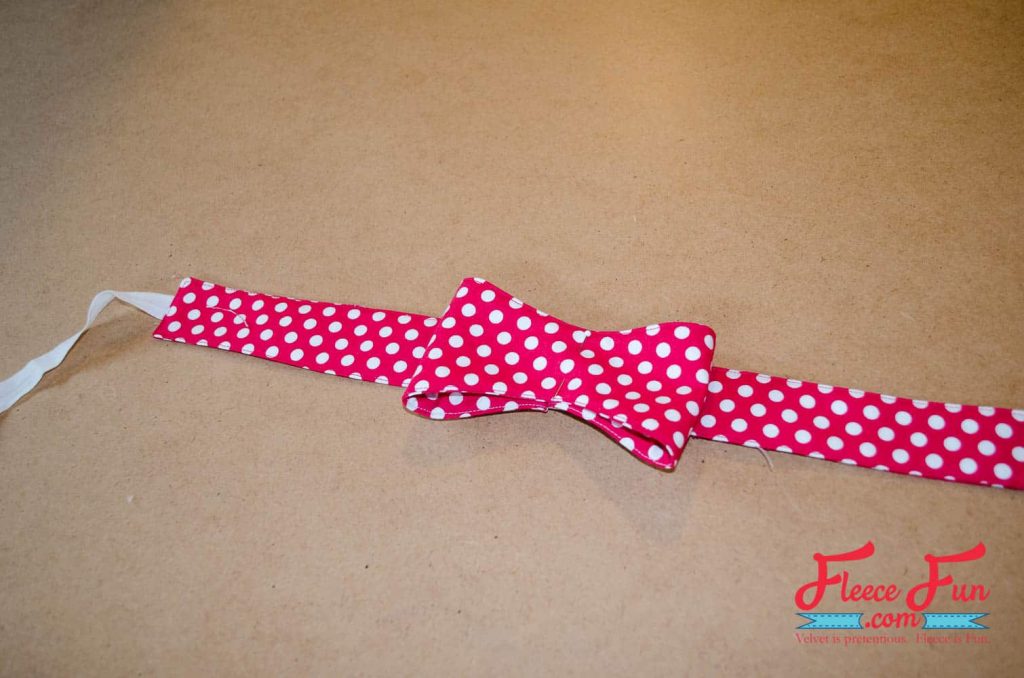 finished bow. I love this cute bow tie hairband tutorial. It's a great handmade gift idea. Such a cute sewing DIY idea. Follow these 6 steps to make a bow tie headband that’s adorable, adjustable, and sewn in a snap. The fold-over elastic makes it one-size-fits-most, and if you’re short on time, swap hand stitching for a glue gun. Quick, cute, done!