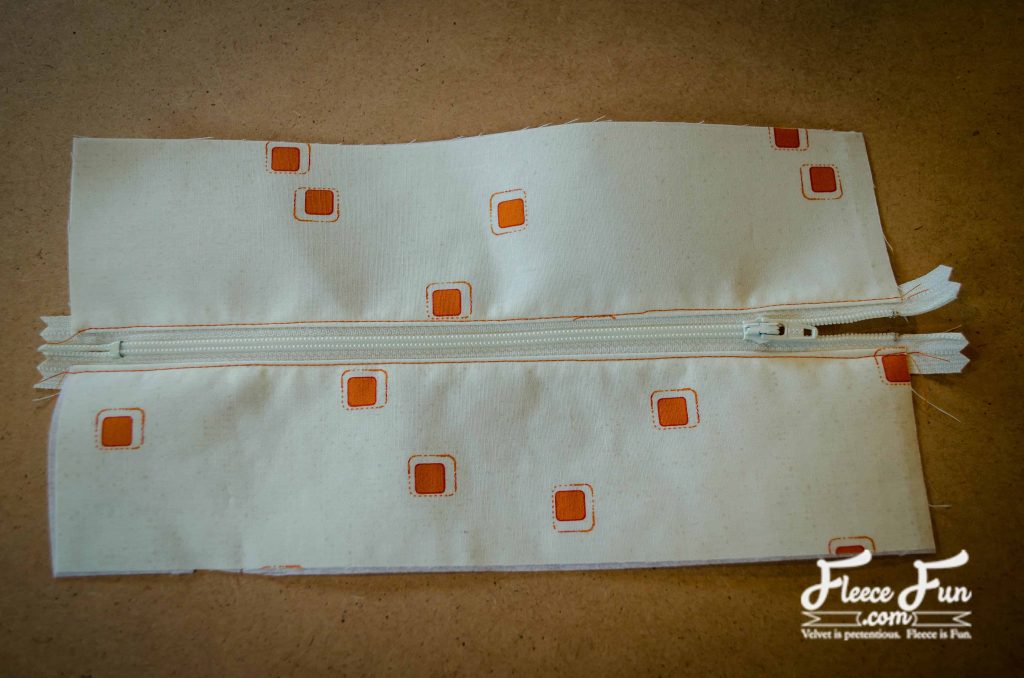 sewing the zippers on I love making this binder! This DIY Binder Pouch is your new secret weapon. It sews up fast, uses scrap fabric (win!), and snaps right into your binder with grommets or buttonholes. It’s perfect for organizing receipts, office supplies, or school stuff—and bonus points for making your binder actually look cute. Grab the free step-by-step tutorial