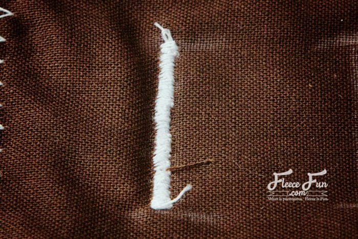 How to make a buttonhole for beginners. I love how she shows each step of how to make a buttonhole. Great sewing tip for my DIY ideas.