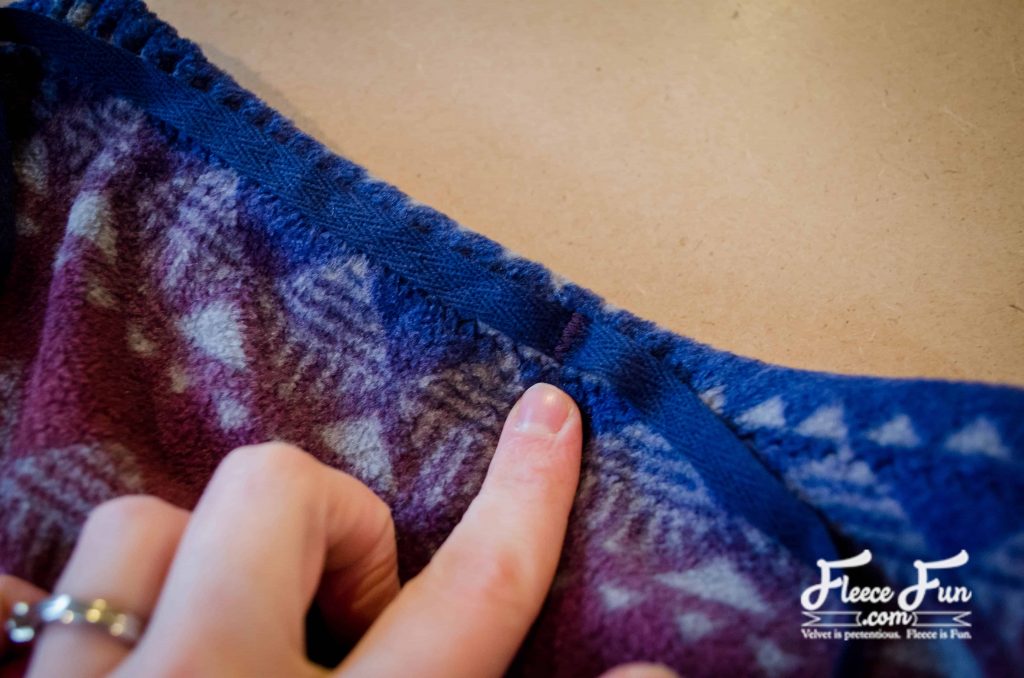 fleece ruffle skirt tutorial This fleece ruffle skirt tutorial is an easy sewing project. It looks so cute over a pair of leggings and is a great way to add layers for warmth!