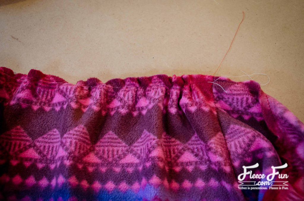 Fleece ruffle skirt tutorial This fleece ruffle skirt tutorial is an easy sewing project. It looks so cute over a pair of leggings and is a great way to add layers for warmth!