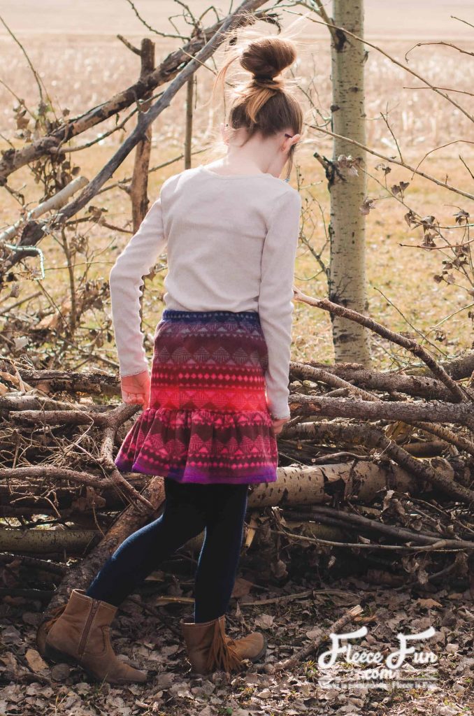 This DIY fleece ruffle skirt is easy to make using the fleecefun free template and tutorial.
