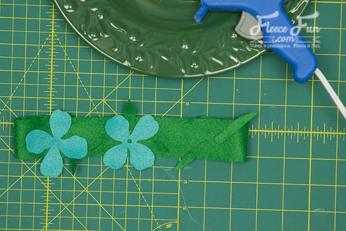 Free tutorial for classic Princess Poppy headband Fleecefun