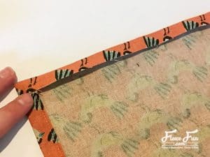 hemming the bottom. This Easy Apron Tutorial is an easy sewing project that is perfect for beginners. It also make a great handmade gift ideas. I love cute apron pattern Wonderful apron DIY.