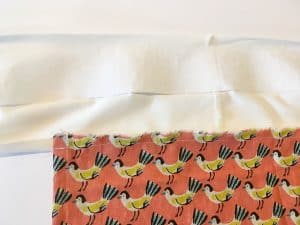 pressing seam allowance. This Easy Apron Tutorial is an easy sewing project that is perfect for beginners. It also make a great handmade gift ideas. I love cute apron pattern Wonderful apron DIY.
