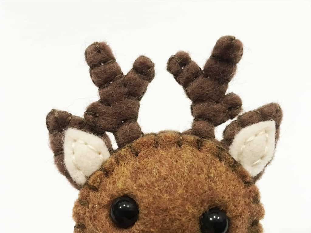 Stitching the felt reindeer body using fleecefun free template and tutorial.