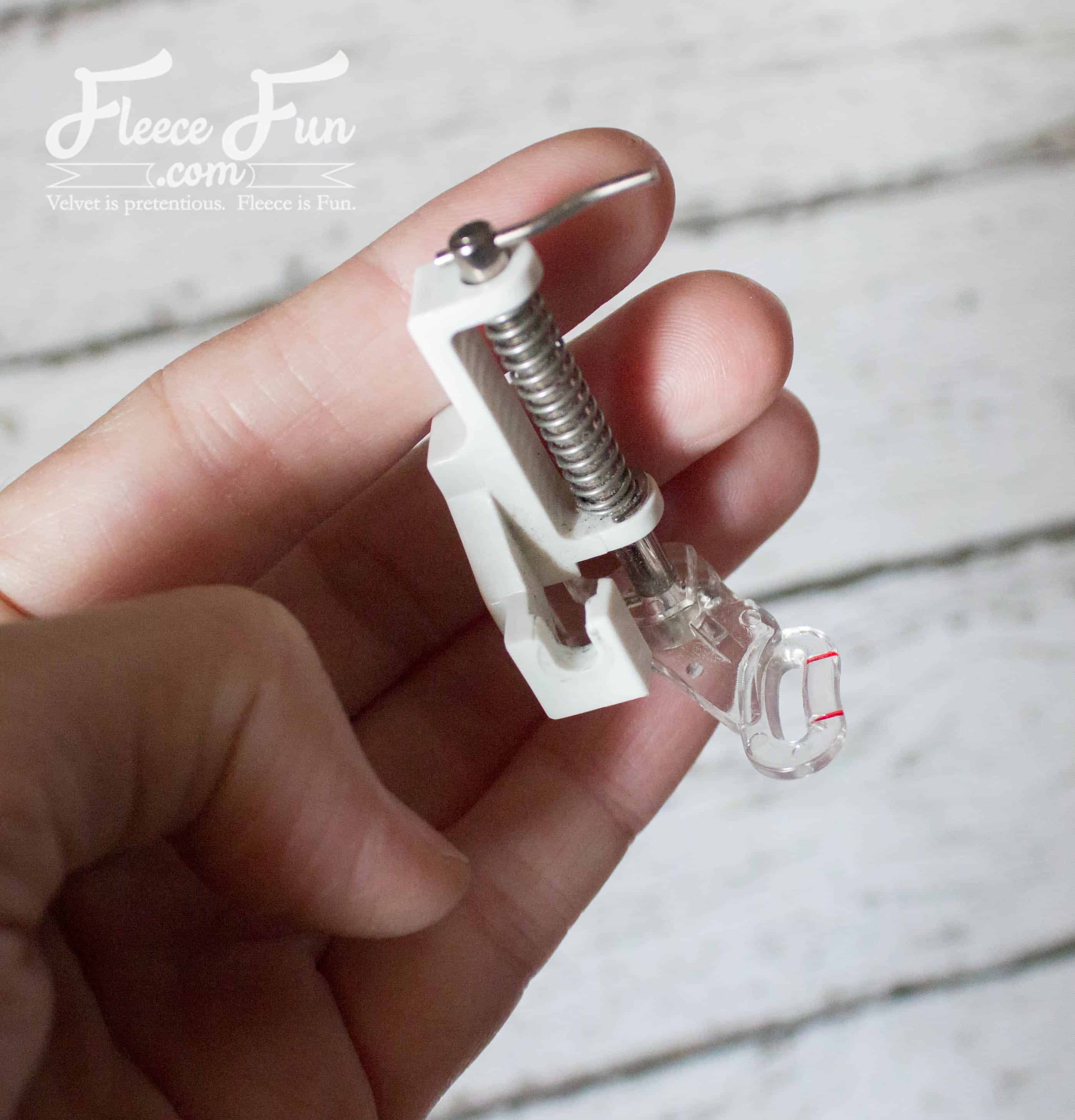setting up the free motion foot. I love this Sewing Machine Hoop Art Tutorial. wonderful sewing project and handmade gift ideas for friends. This is perfect for a sewist's wall and sewing studio.