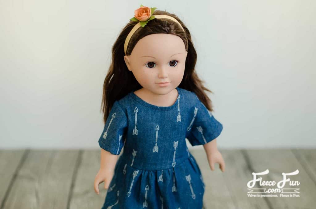This free pattern shows you how to sew a sweet chambray party dress for your 18″ doll. It’s the kind of dress that works for any occasion—casual with boots and a cardigan, fancy with a bolero and shiny shoes. With clear steps and simple sewing, you’ll have dolly dressed to impress before the party starts.
