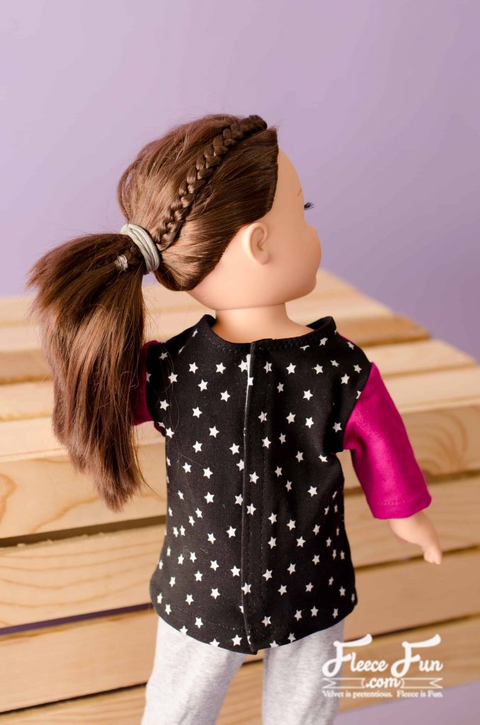 This Pocket Tee Shirt for 18" Doll is a perfect sewing project for an American Girl Doll. This free sewing pattern makes for a great handmade gift ideas for girls.