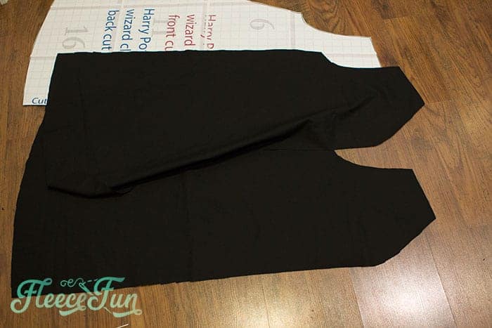 Sew a Hogwarts robe with fleecefun's free template and tutorial