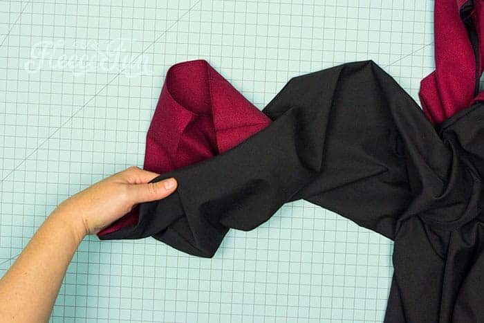 Then tuck it into the inside. Attaching the lining to the sleeves with fleecefun free template and tutorial