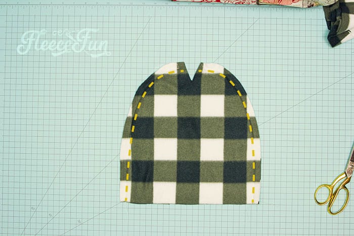 This Fleece Slouchy Beanie DIY comes with a FREE Pattern sizes baby to adult. Beginner friendly with clear step by step photos to make it easy. This fleece hat sew up quickly and makes wonderful gifts and keeps heads warm. Wonderful fleece sewing project.
