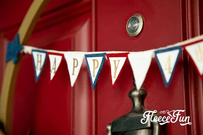 Make this Americana Decor DIY Patriotic Pinwheel Wreath. Download the FREE project file and follow the beautiful step by step photos and instructions.
