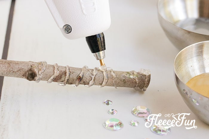 making the handle using glue