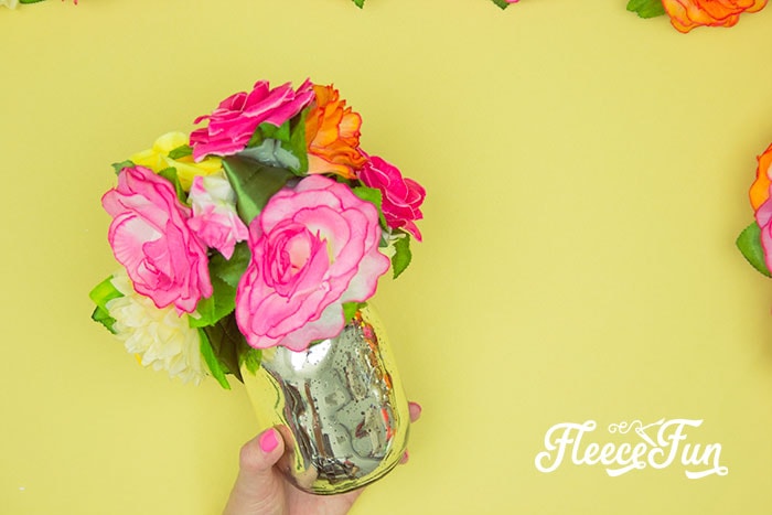 DIY Easter centerpiece step-by-step: making the flower mason jars with fleecefun
