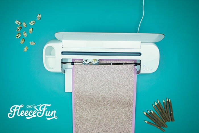Preparing crown pieces with fleecefun’s free pattern and step-by-step guide.