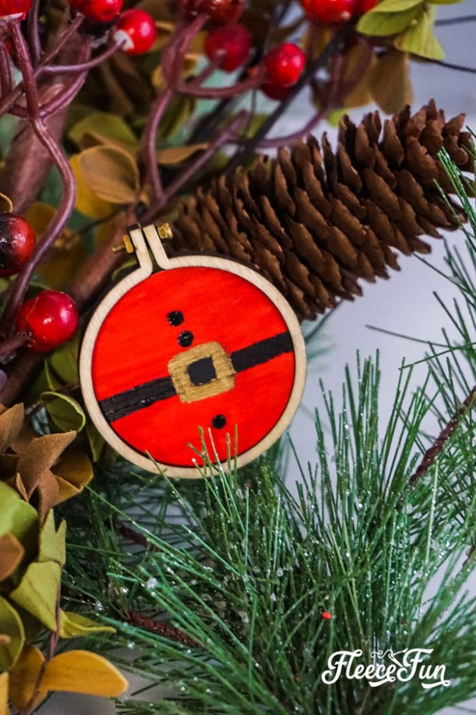 Step-by-step Santa ornament instructions with fleecefun free template and tutorial.