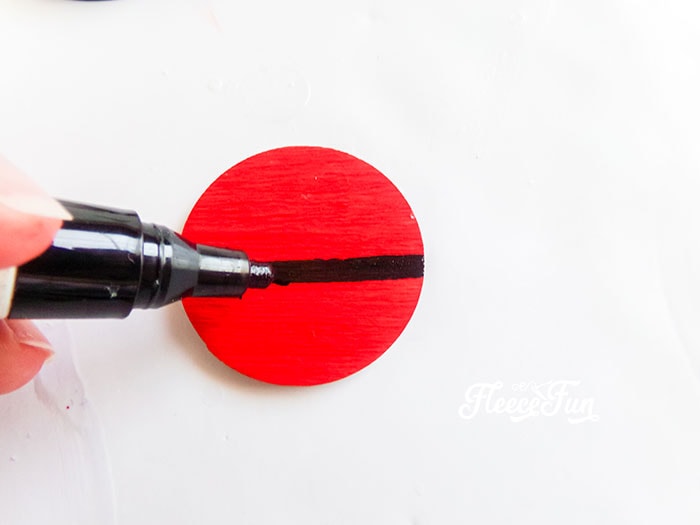 Adding festive details to your Santa ornament with fleecefun free template and tutorial.