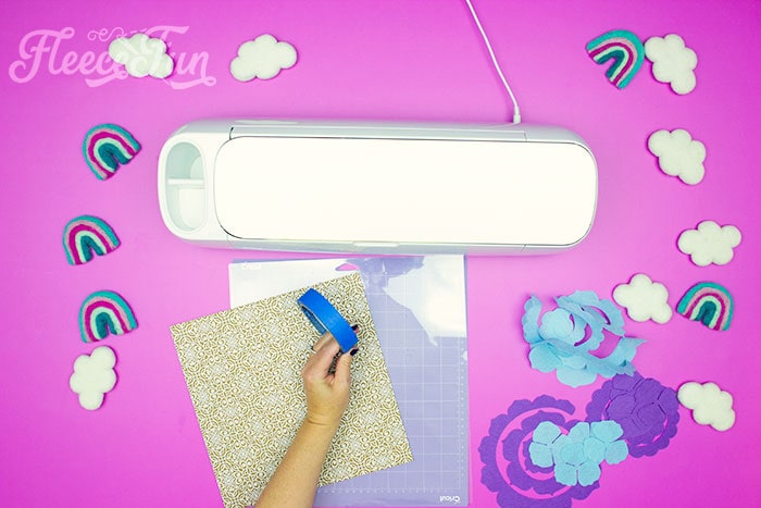 Cricut Maker Knife Blade settings for cutting chipboard – fleecefun beginner’s guide
