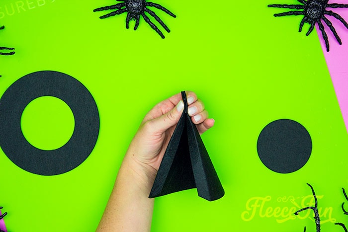 pinching the cone of the wit hat together. This DIY Mini Witch Hat is no sew and comes with a free PDF pattern and SVG template to make it a breeze! 3 mini sizes so you can make the perfect hat!