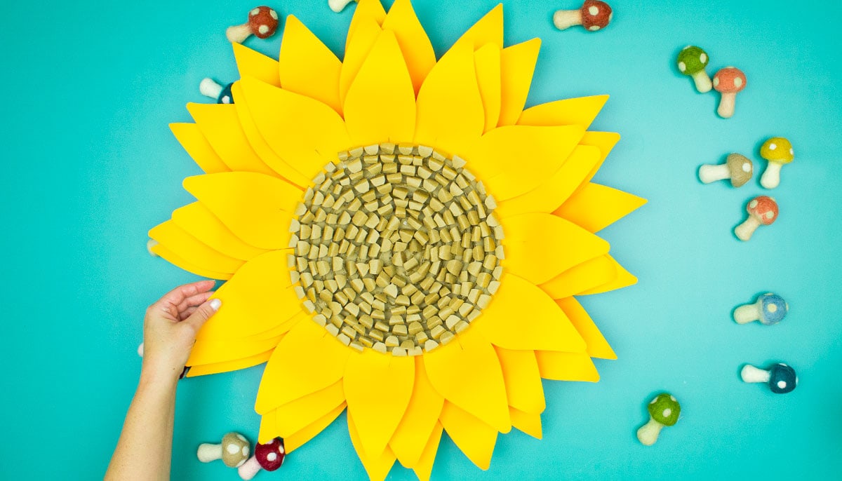 Download Giant Paper Sunflower DIY (FREE SVG files) ♥ Fleece Fun
