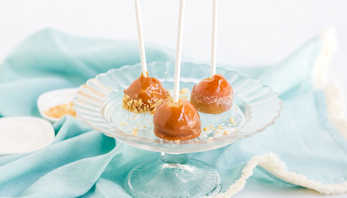 How to Make Mini Caramel Apples (Easy and Less Messy!)