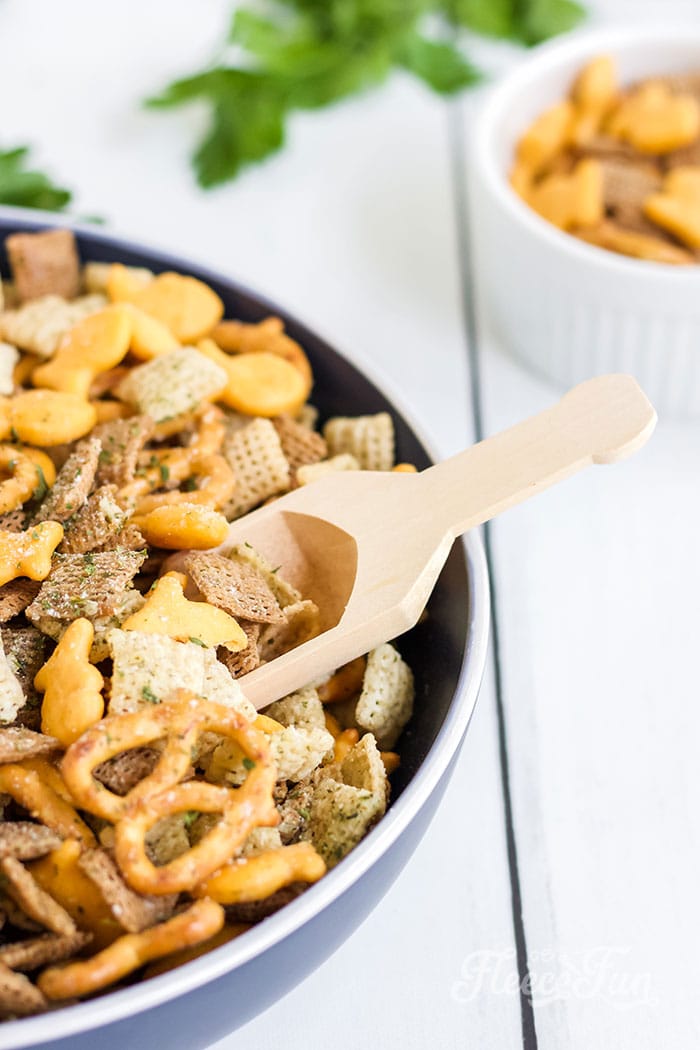 See every crunchy step come together! This tutorial walks you through making Air Fryer Ranch Chex Mix in just 5 simple steps. Perfect for beginners or anyone craving a fast, flavorful snack that’s ready in minutes.