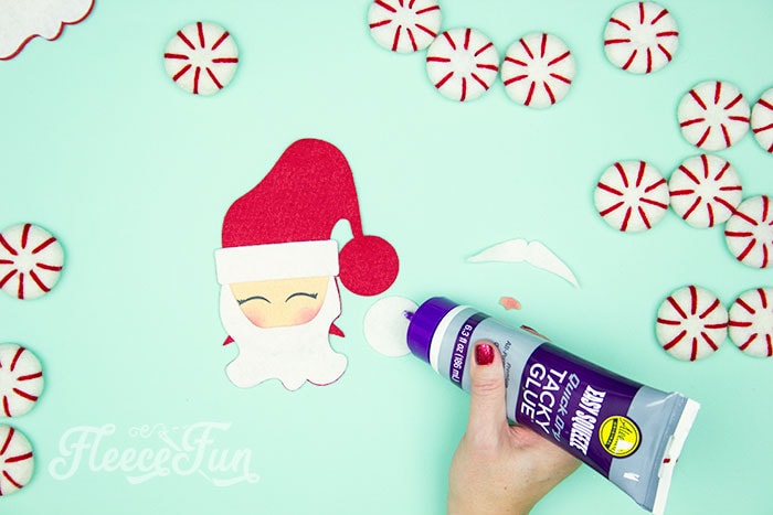 DIY felt Santa ornament assembly with fleecefun's free template and tutorial.